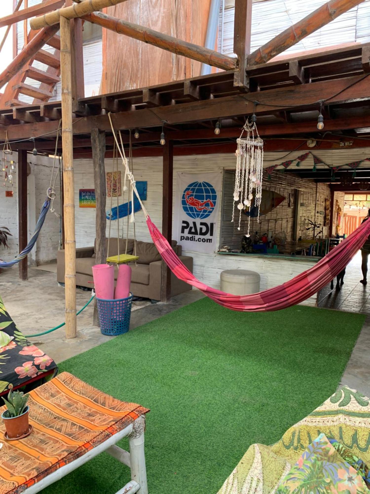 Wiracocha Hostal 曼克拉 外观 照片