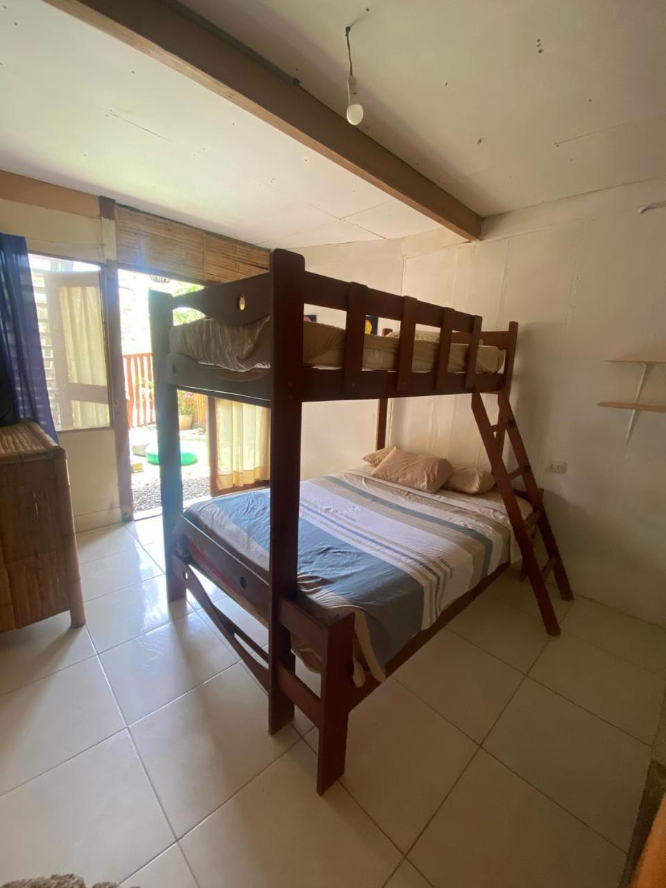 Wiracocha Hostal 曼克拉 外观 照片