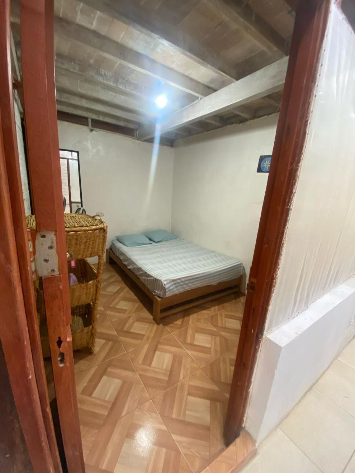Wiracocha Hostal 曼克拉 外观 照片